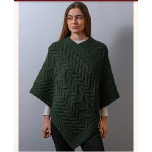 Aran Sweater Market Super Soft Cabl‎e Stitch Poncho‎‎ Seaweed Green